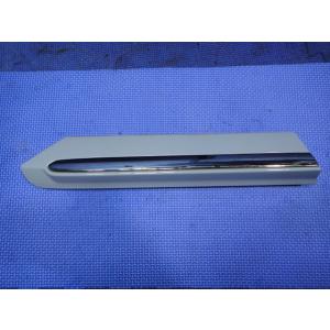 VW ザ ビートル 16CBZ 等 右 リア フェンダー モール 品番 5C5853932  LP5...