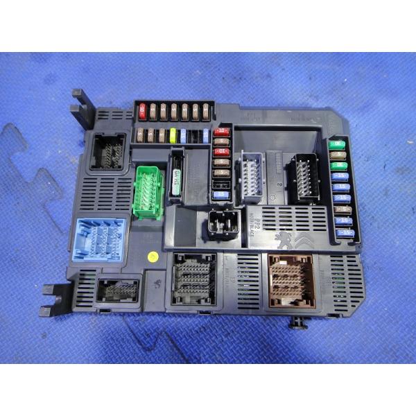 プジョー 208 A9 系 等 ヒューズ ボックス  品番 9678355980  [1348]