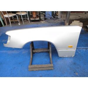 メルセデス ベンツ W124 E280 E320 等 左 フロント フェンダー  744/シルバー ...