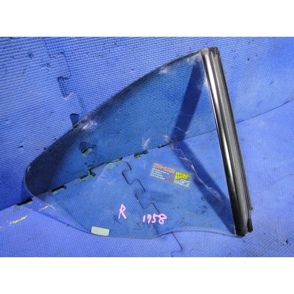 ポルシェ カレラ カブリオレ 911 996  右 リア サイド クォーター ガラス  【1758】