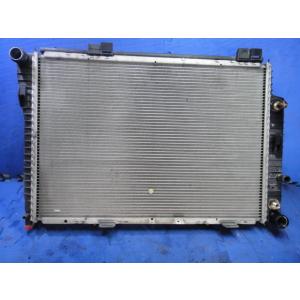 メルセデス ベンツ SLK 230 R170 等  純正 ラジエター　品番 2025003203  ...