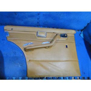メルセデス ベンツ W114 250 等  左 リア 内張 ジャンク 部品取り  [2285]