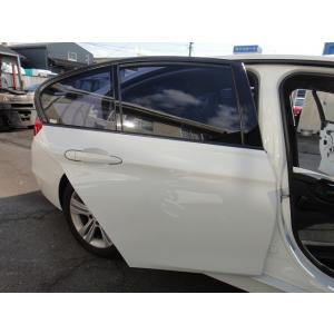 BMW 320i F30  等 右 リア ドア  300/白/アルピン ホワイト  [2411]