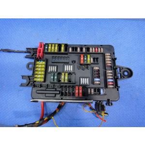 BMW 320i 320d F30 F31 等  ヒューズ ボックス  品番 926111203  ...