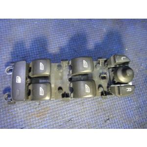 Volvo ボルボ V70 BB 系 等  フロント 右　運転席　パワーウィンドウ スイッチ　品番 ...