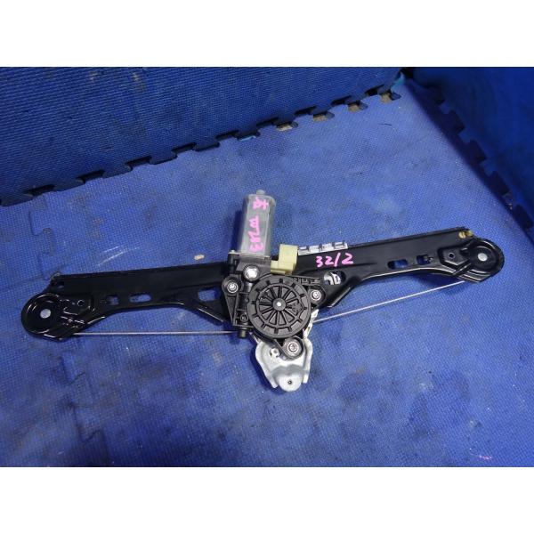 メルセデス ベンツ W203 C240 等   右 リア パワーウィンドウ レギュレーター    [...