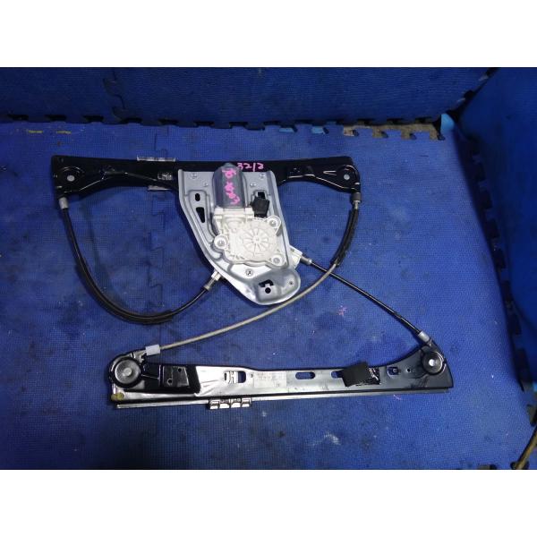 メルセデス ベンツ W203 C240 等   右 フロント パワーウィンドウ レギュレーター 品番...