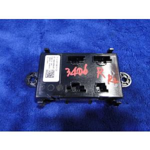 メルセデス ベンツ W212 E300 E350 等 リア シートヒーター リレー ユニット 左右共...