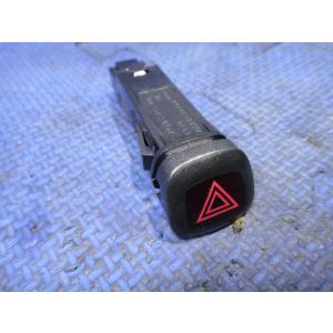 Volvo ボルボ V40 MB4164T 等 ハザード スイッチ  品番 9123682   [4...