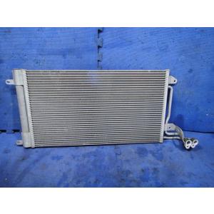 VW ポロ  6R 系等 コンデンサー  品番 6R0820411 D    [4822]
