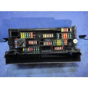 BMW 523i FP25 MT25 F10 F11 等　ヒューズ ボックス　 品番 9234421...