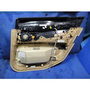 BMW 7 シリーズ F01 YA30 YA44 等 右 リア ドア 内張 トリム   [5717]