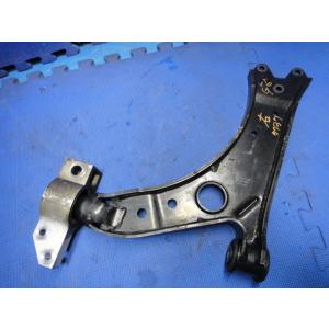 VW ゴルフ ヴァリアント 1K系  等　右 フロント ロアアーム 　1K0407190E　走行 2...