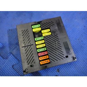 BMW E63 645Ci 等  インテグレーテッド モジュール ヒューズ ボックス　7510638...