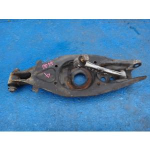 メルセデス ベンツ W201 190E 等 リア ロア アーム  (b)  [7055]