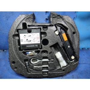 メルセデス ベンツ SLK200 R171 等 純正 車載 工具 ジャッキ エアー ポンプ 等   ...