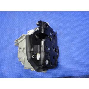 Audi アウディ Q3 8UCZD 8U系 等  左 フロント ドアロック  品番 8J28370...