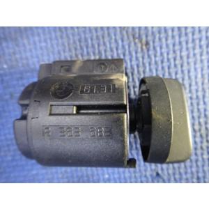 BMW 5シリーズ E39 525i  等  ライト スイッチ 品番 8363683　　 [9584...