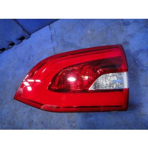 プジョー 308 T9WBH01 等 右 テール レンズ ライト ランプ 内側 フィニッシャー 品番...