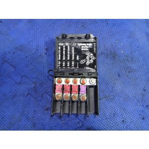 メルセデス ベンツ SLK R170 等  バッテリー  ヒューズ ボックス  品番 1705451...