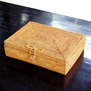 アジアン雑貨 アタで編まれた四角いフタ付きボックス型バスケット 柄あり 楕円形タイプ アジア工房 1...