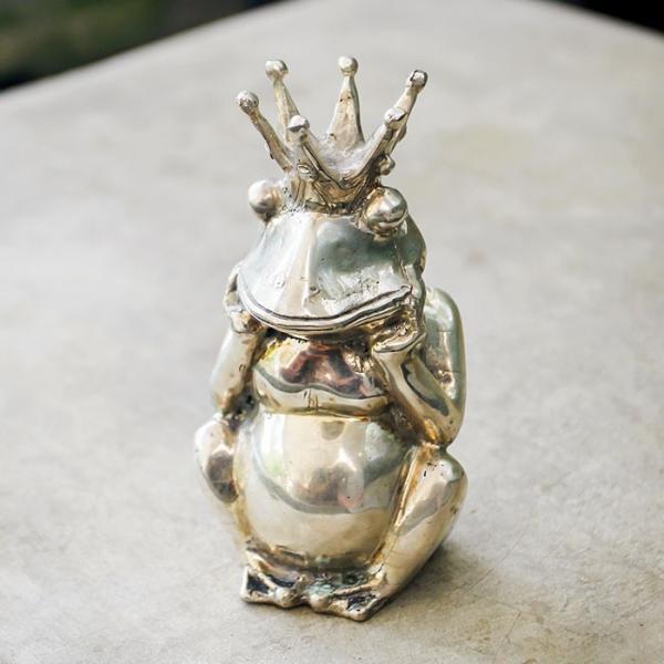 頬杖をついたカエルの王様 アジア工房 12141