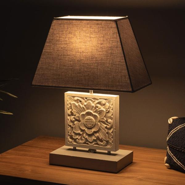 テーブルランプ デスクライト スタンドライト ホワイトオリエンタル 木彫り 花モチーフ コットンシェ...