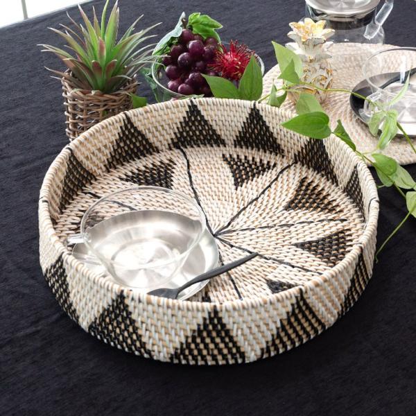 トレー ラウンドトレイ デコレーショントレイ ラタン製 籐 果物かご 丸型 小物入れ 収納 バリ雑貨...