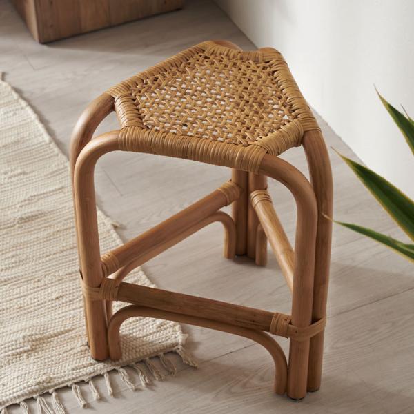 スツール ラタン 籐 天然素材 チェア 椅子 三角形 座面高 45cm ナチュラル ベージュ オット...