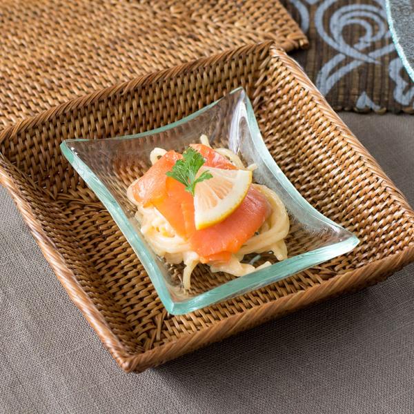 アジアン雑貨 ガラスで出来た四角いガラスプレート 食器 ガラス 皿 トレイ プレート 四角 デザート...