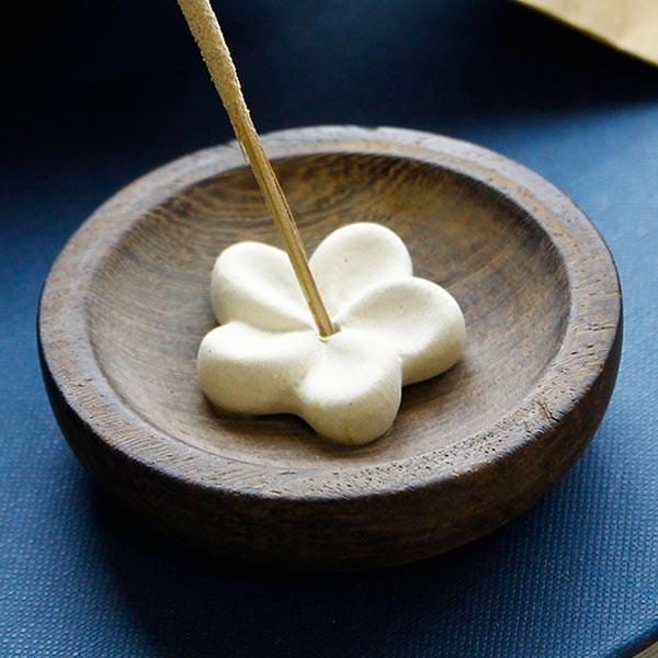 受け皿付きプルメリアモチーフのお香立て アジア工房 vn50930