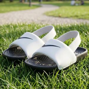 ナイキ スポーツサンダル キッズ NIKE カワ...の商品画像