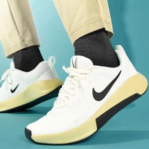 NIKE（ナイキ） スニーカー HJ9198-002 レボリューション8 ブラック