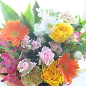店長おまかせ ボリューム花束 Mサイズ 結婚祝...の詳細画像2
