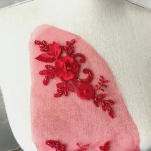 モチーフ 衣装 レッド 花 ビーズ付き チュー...の詳細画像2