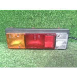 キャンター 2RG-FBA60 右 テール ランプ ライト レンズ ML250082 12V用