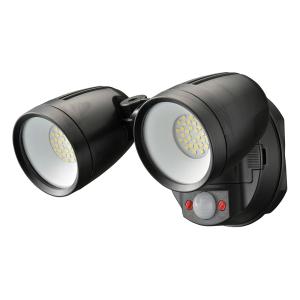 オーム電機 monban 防犯センサーライト 3灯コンセント式 4500ルーメン