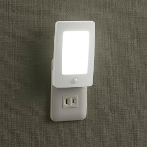 オーム電機 LEDナイトライト 明暗・人感セン...の詳細画像1