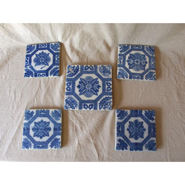 レア珍品 明治時代 陶製タイル 花文様 印版手陶板５枚 敷板染付 古伊万里 有田焼 浴室リフォーム