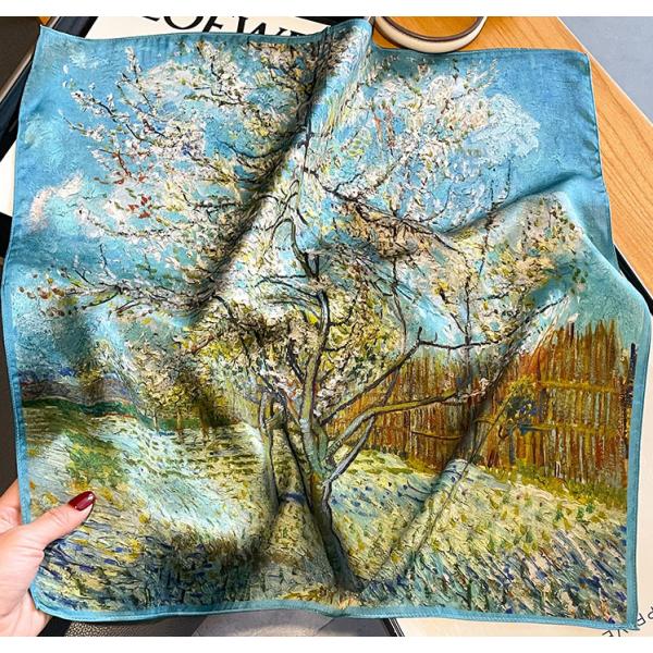 送料無料 エレガントなプリント柄入り100％シルクプチスカーフ　　04506