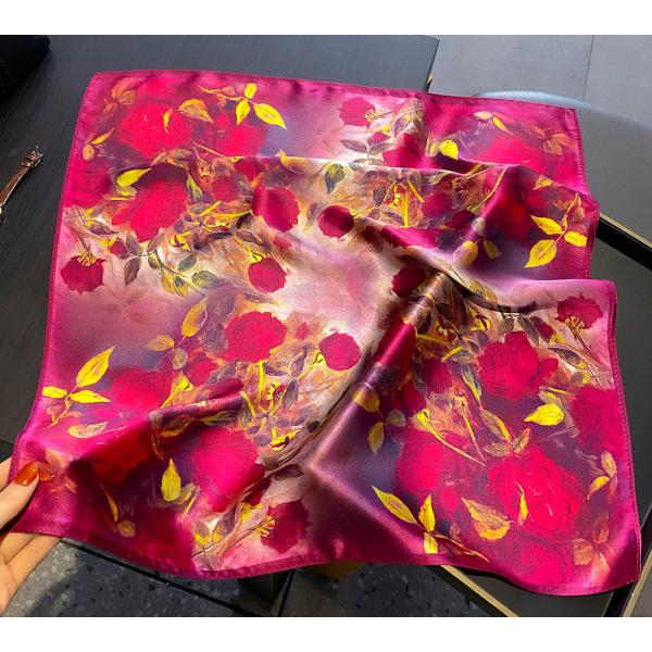 送料無料 エレガントなプリント柄入り100％シルクプチスカーフ　　04521