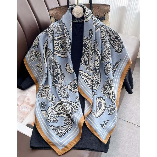 送料無料 男女兼用 大判正方形 ペーズリーフラワー柄 スカーフ 　05531