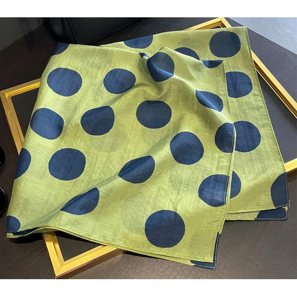 送料無料 男女兼用 大判正方形 シルクコットン混 ドット 水玉柄 スカーフ 　05551