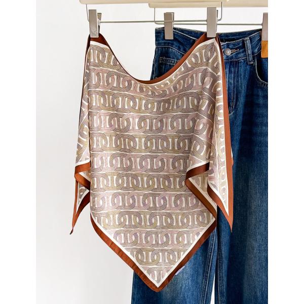 送料無料 男女兼用 三角形 シルクタッチ 幾何学柄 スカーフ/ヘアリボン　8106a