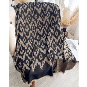 送料無料 男女兼用 大判やや薄手 金糸入り 幾何学柄 ストール スカーフ　　91102a