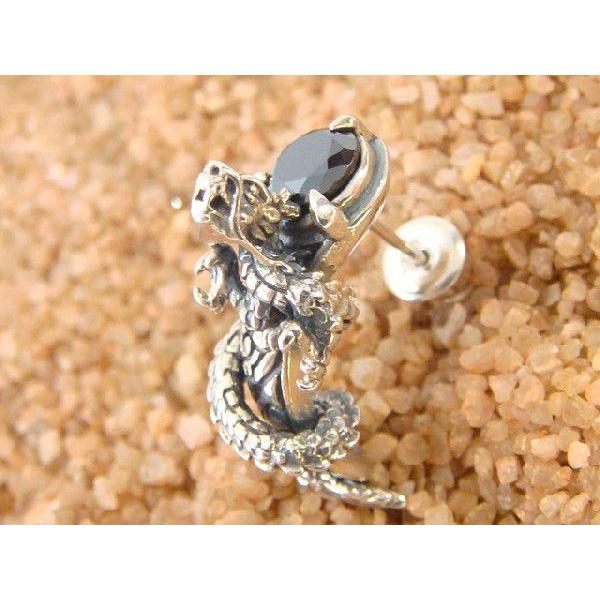 オリエンタルバイブレーション ドラゴンモチーフピアス ジルコニア ブラック シルバー925 片耳 人...