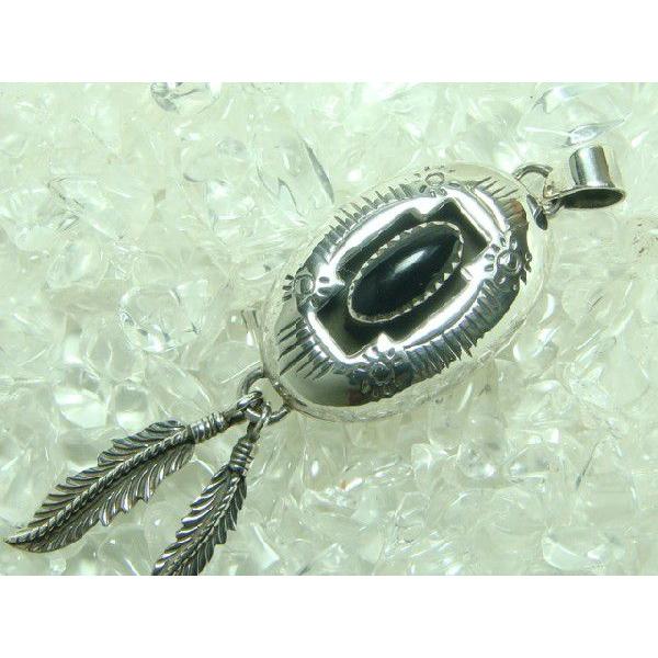 ネイティブ系ペンダントトップ　オニキス＆Wフェザー　シルバー925