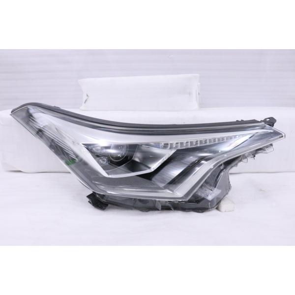 1Y-1363★美品 前期 LED NGX10 C-HR★右ヘッドライト KOITO 10-101 ...