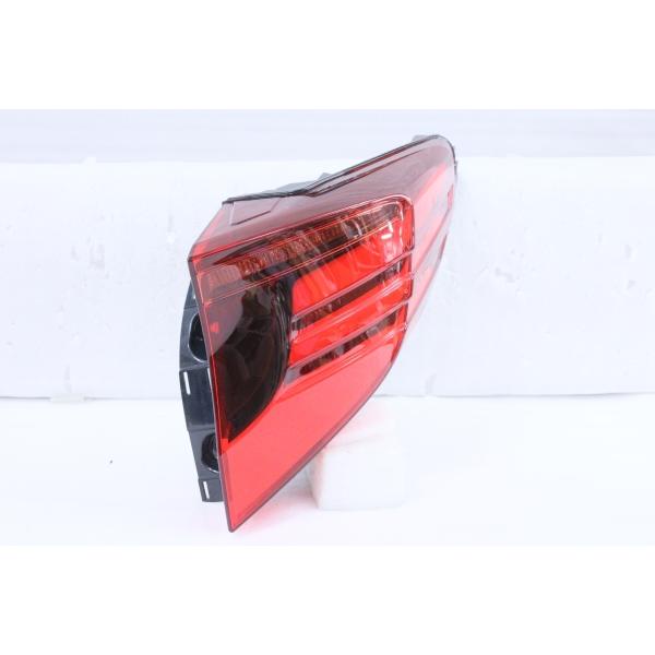 25-229★【値下】美品 後期 LED NGX10 C-HR★右テールライト KOITO 10-1...