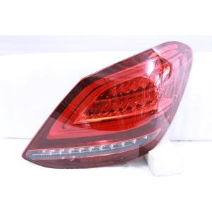 28-1521☆後期 LED W205 ベンツCクラス☆右テールライト セダン